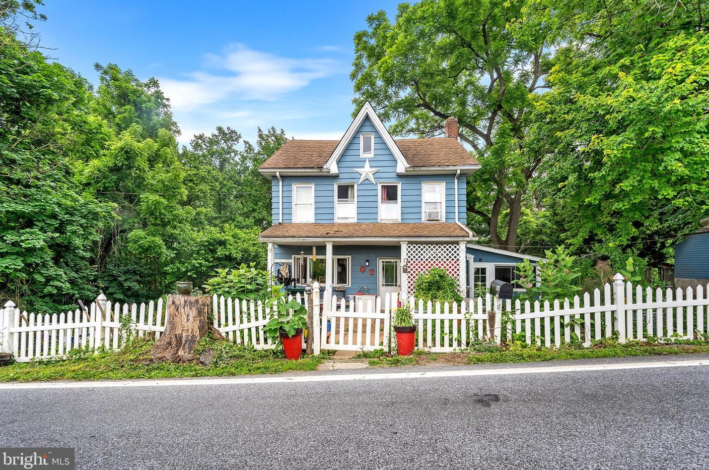 882 Richmond Rd, Bittersville, PA 17366-8497