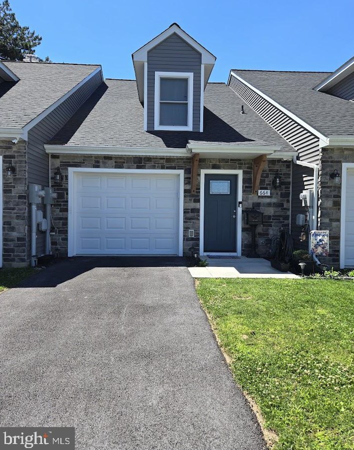 664 Walnut St, Hanover PA 17331-3160 exterior