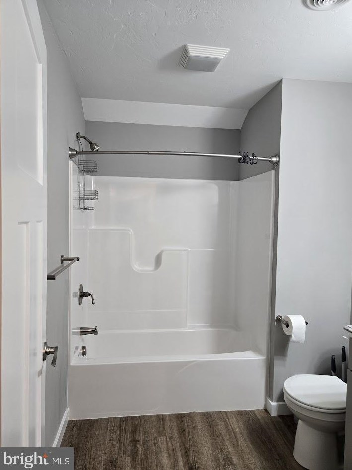 664 Walnut St, Hanover PA 17331-3160 exterior