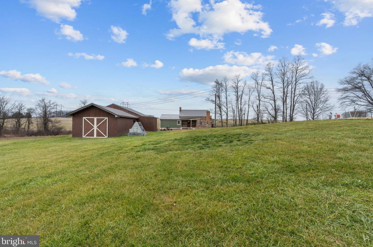 445 Bowers Brg Rd, Strinestown PA  17345-9231 exterior