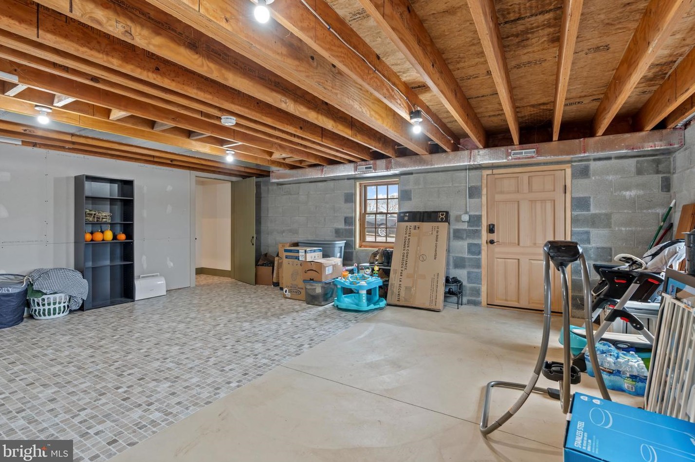 445 Bowers Brg Rd, Strinestown PA  17345-9231 exterior