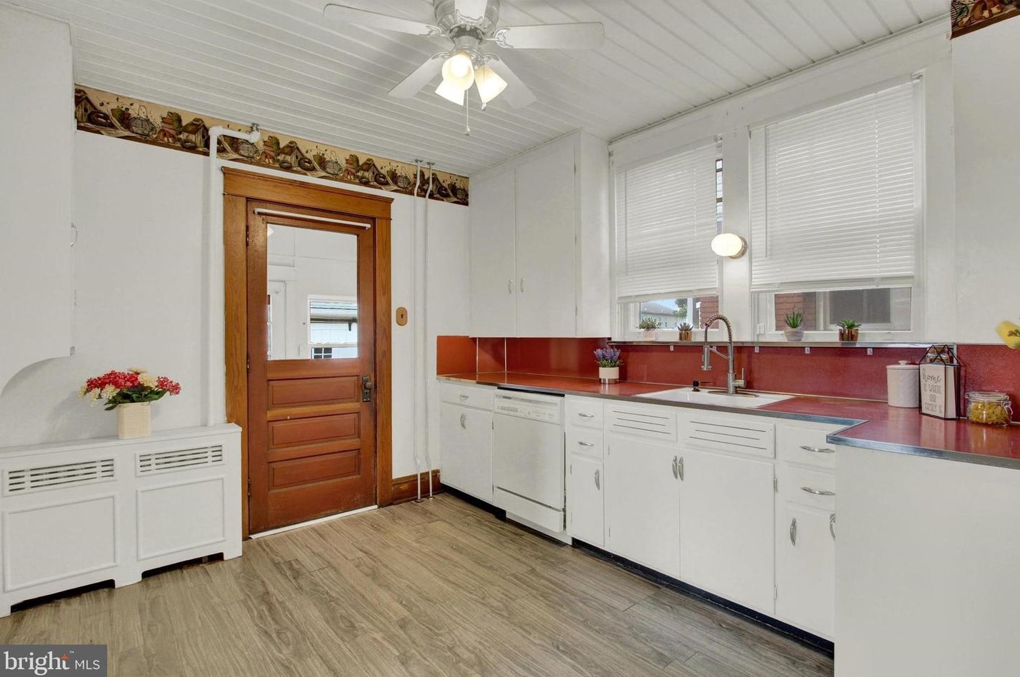 234 Chestnut St, Hanover PA 17331-2249 exterior