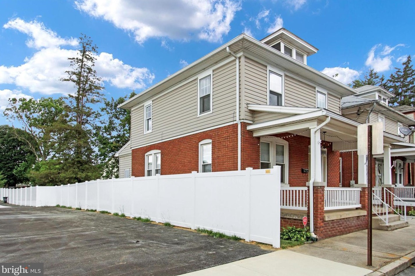 234 Chestnut St, Hanover, PA 17331-2249