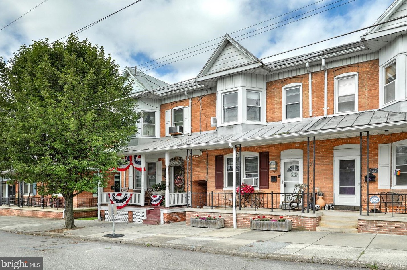 60 Water St, Spring Grove, PA 17362-1031