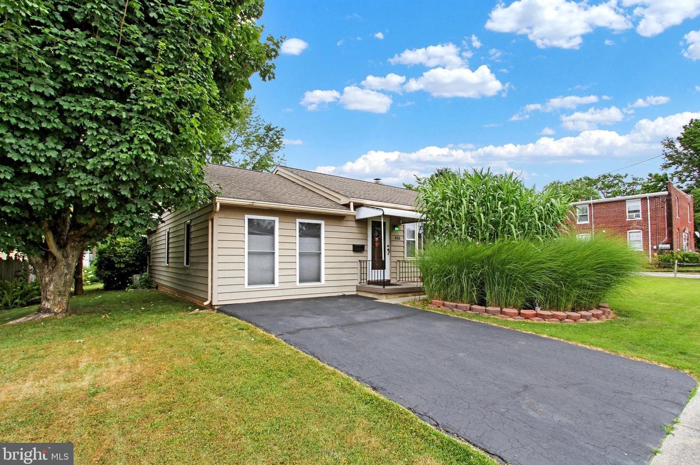 450 Grant Dr, Hanover, PA 17331