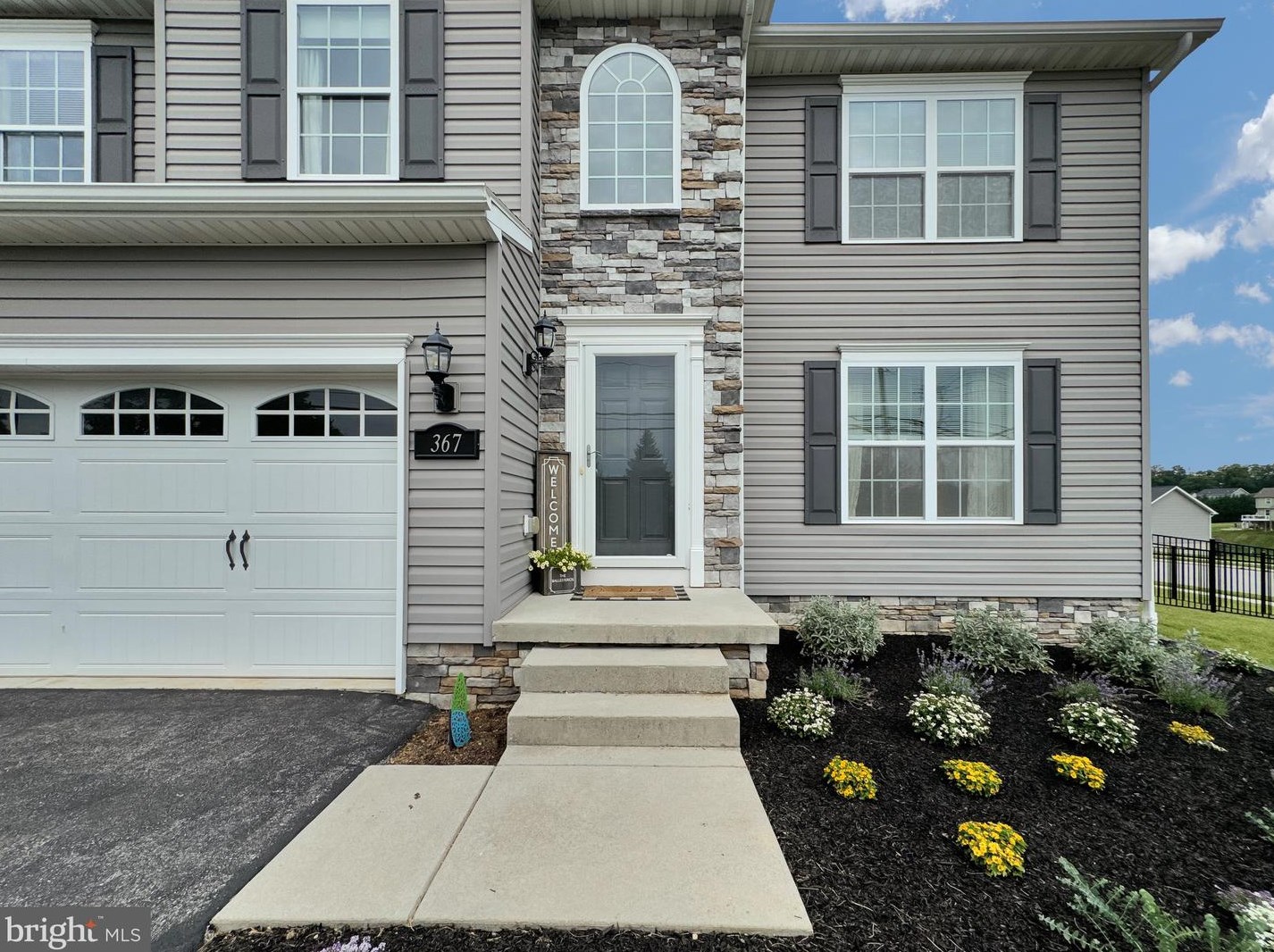 367 Sunset Dr, Hanover, PA 17331