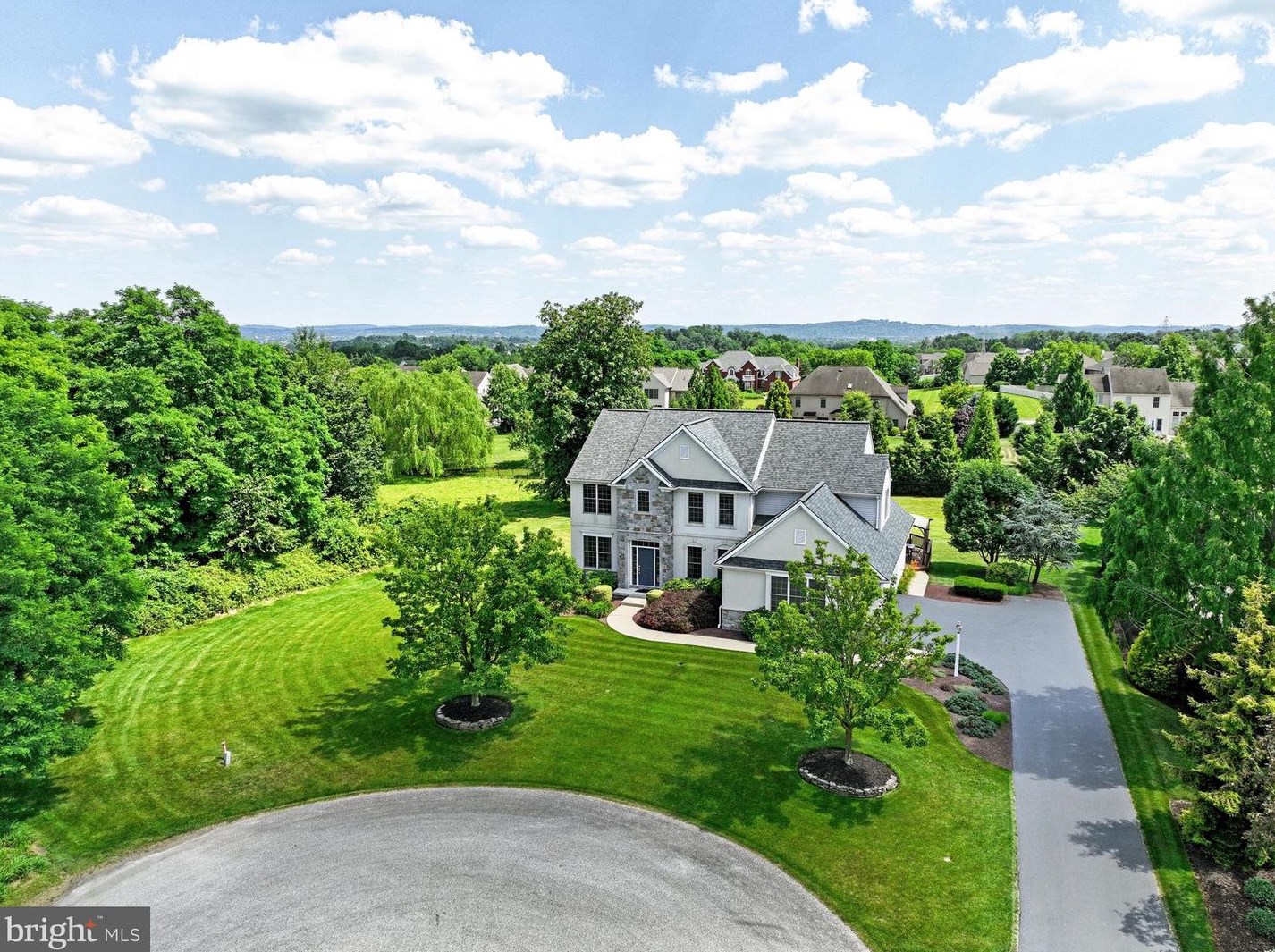 2027 Bernays Dr, York, PA 17404