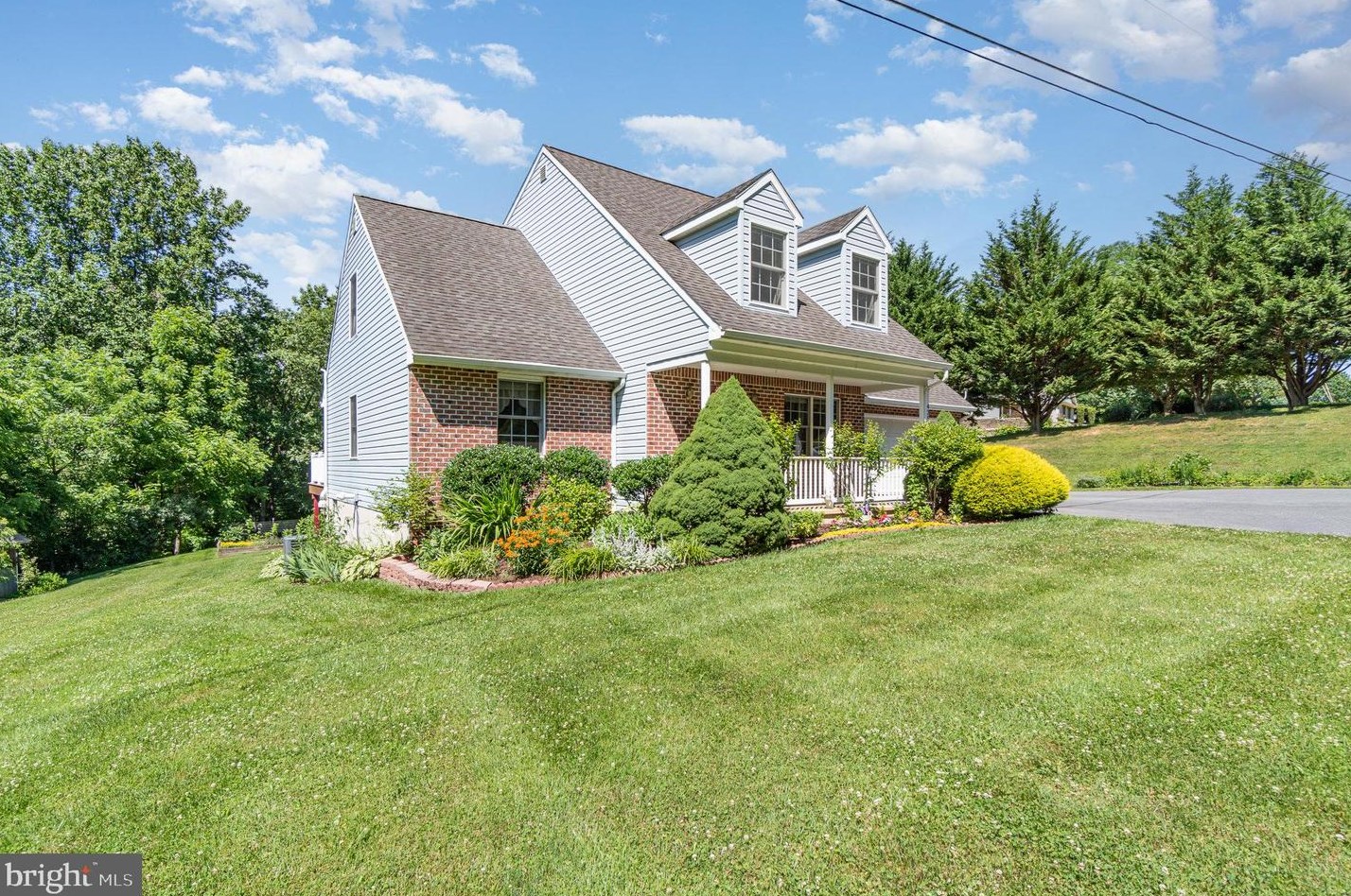 435 Garvine Mill Rd, Fawn Grove, PA 17321