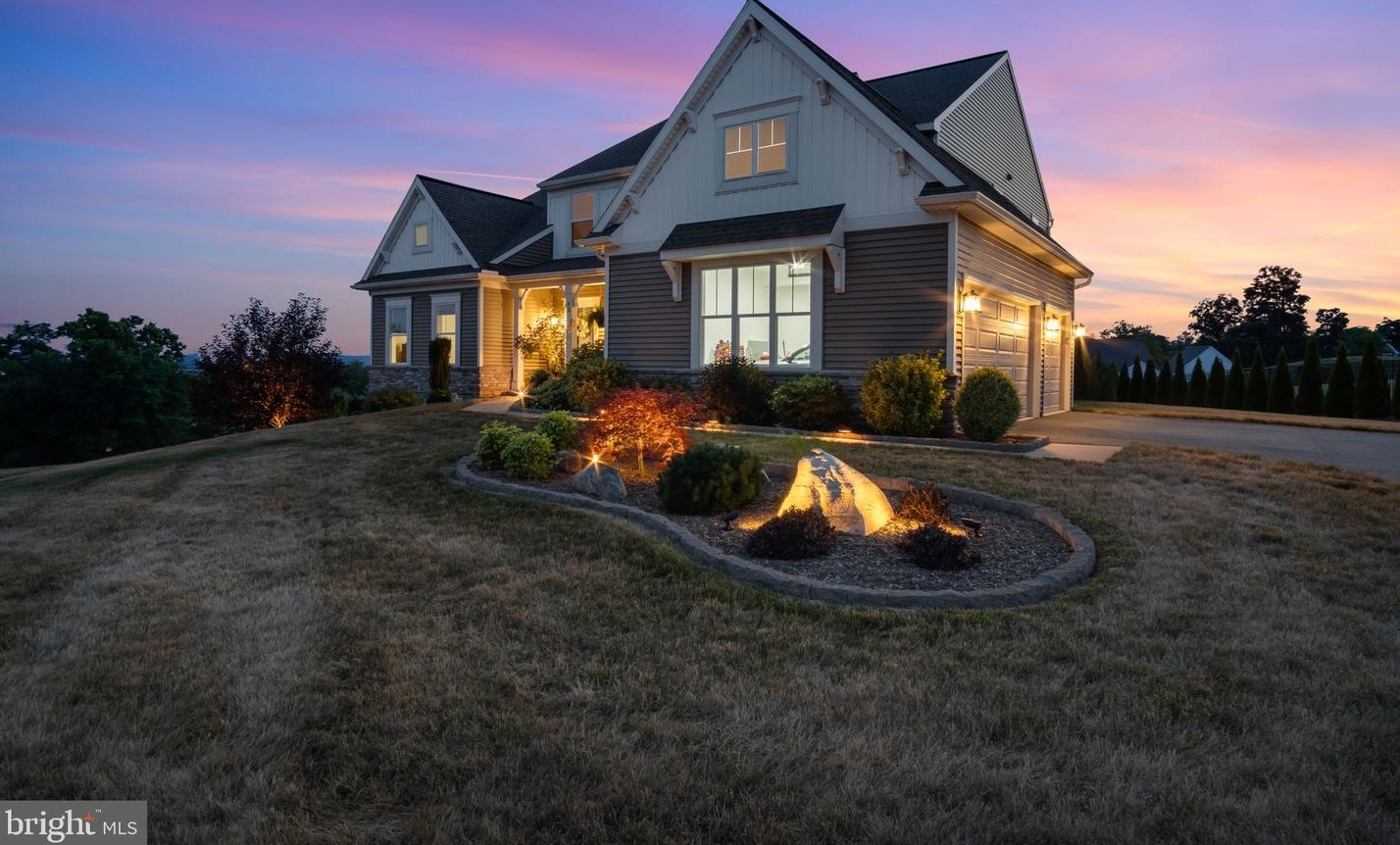 42 Chateau Cir, Longlevel, PA 17368