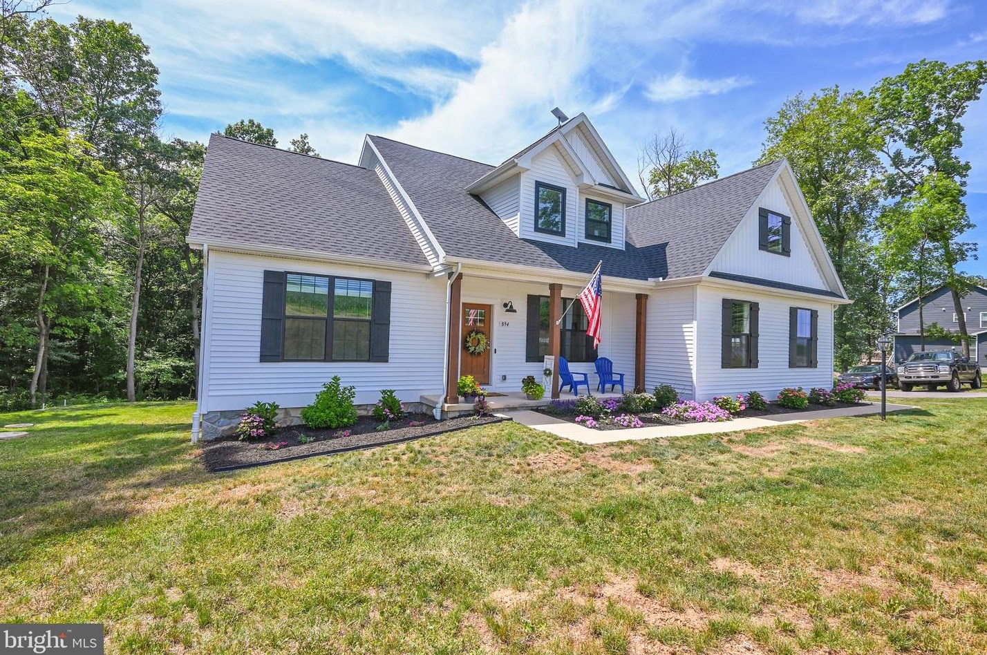894 Ridgeview Rd, Seven Valleys, PA 17360