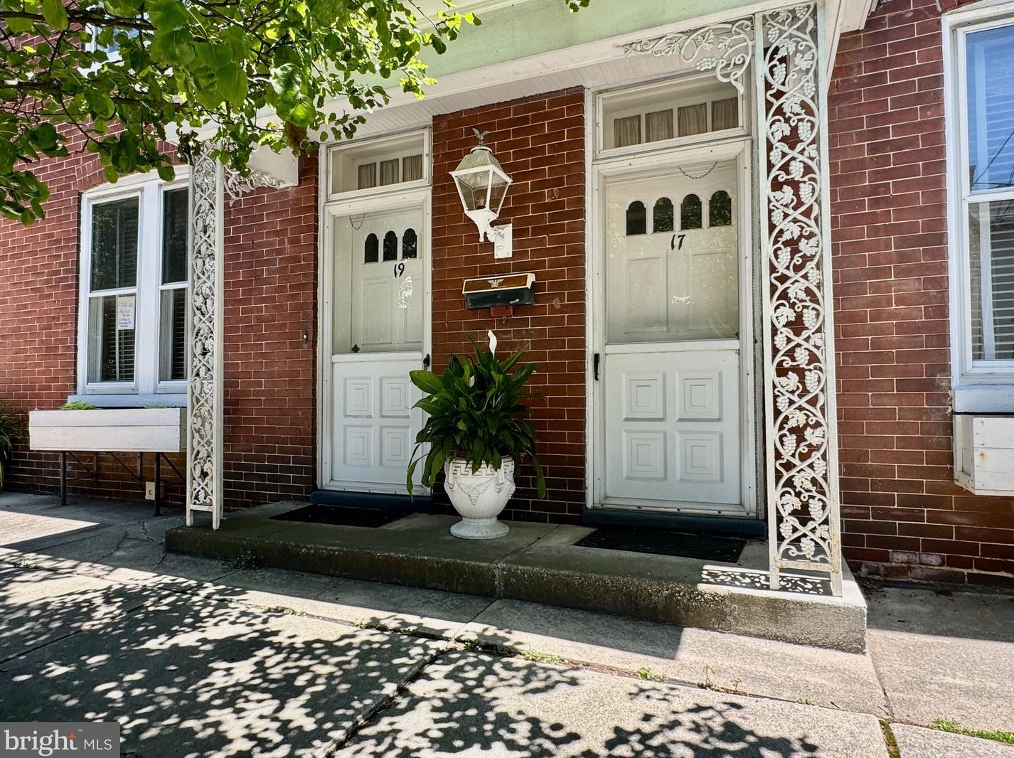 17 Main St, Shrewsbury, PA 17361-1321