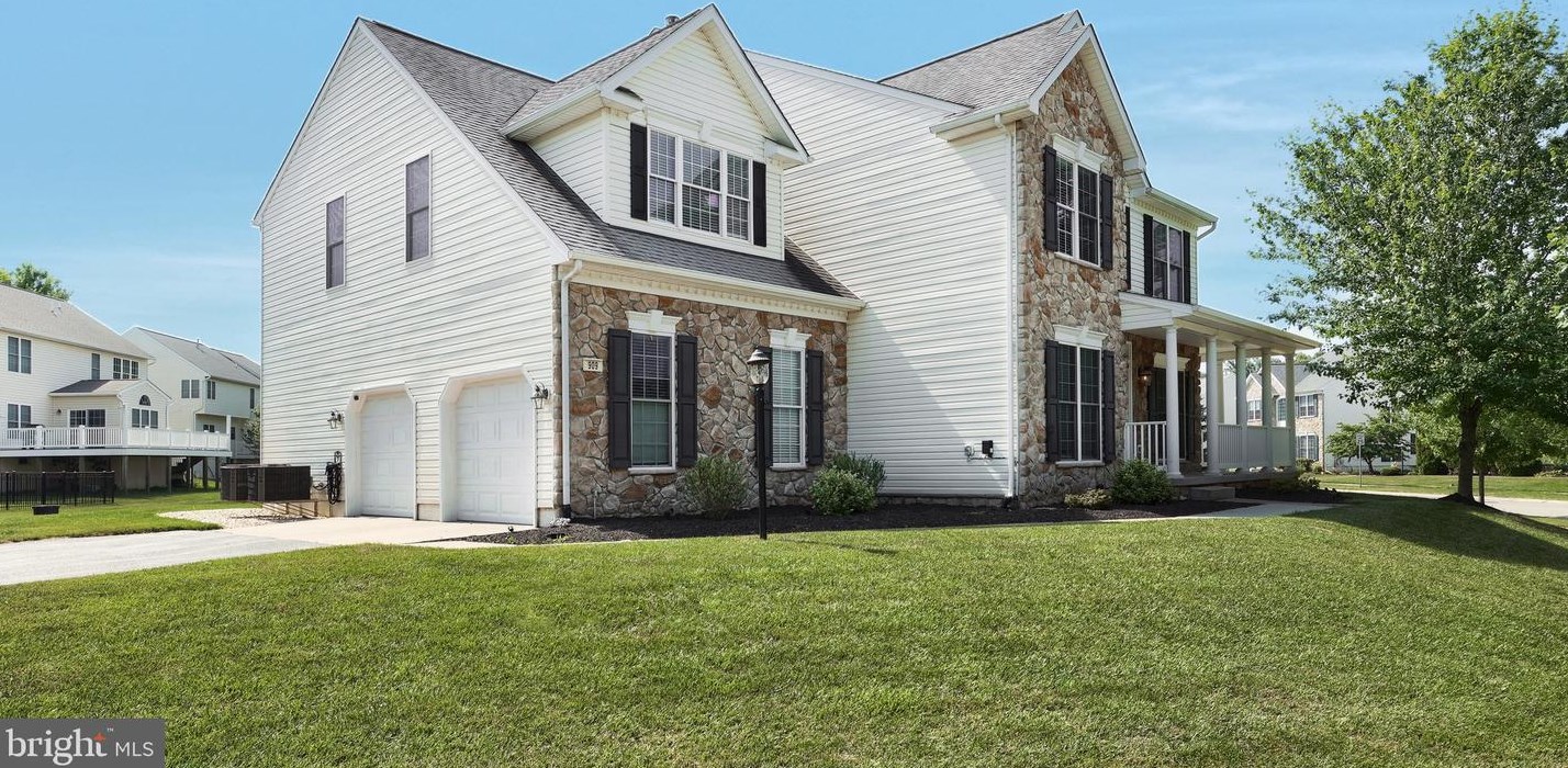 909 Silver Maple Cir, Seven Valleys, PA 17360