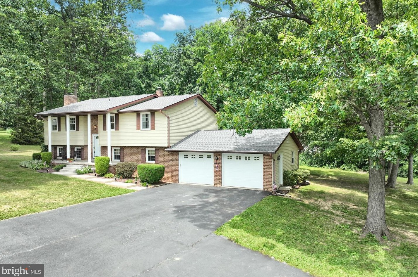 6451 Orefield Rd, Spring Grove, PA 17362