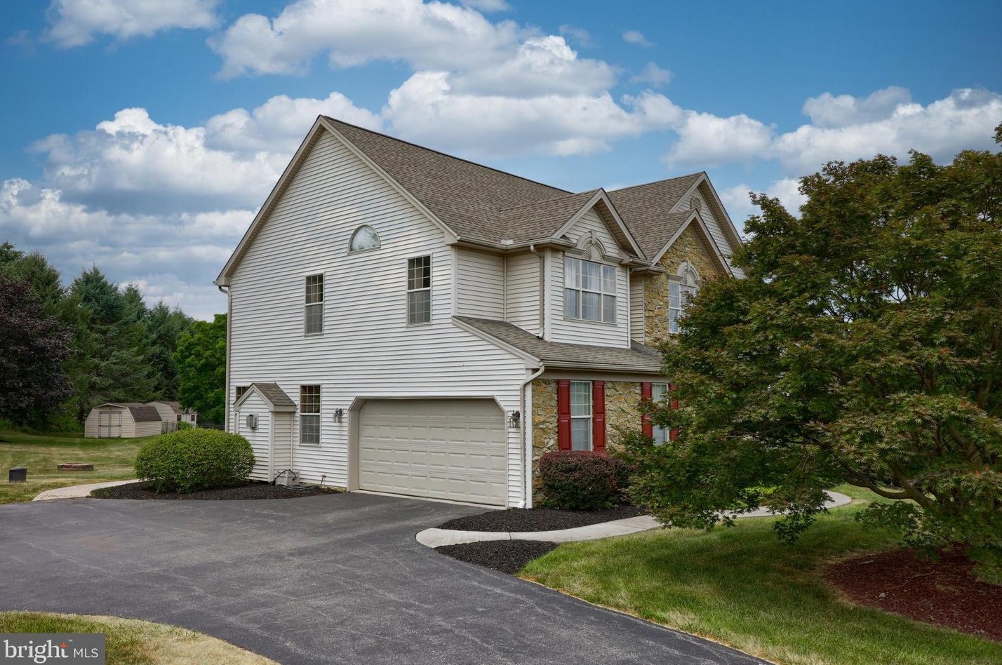 10 Percheron Dr, York, PA 17406