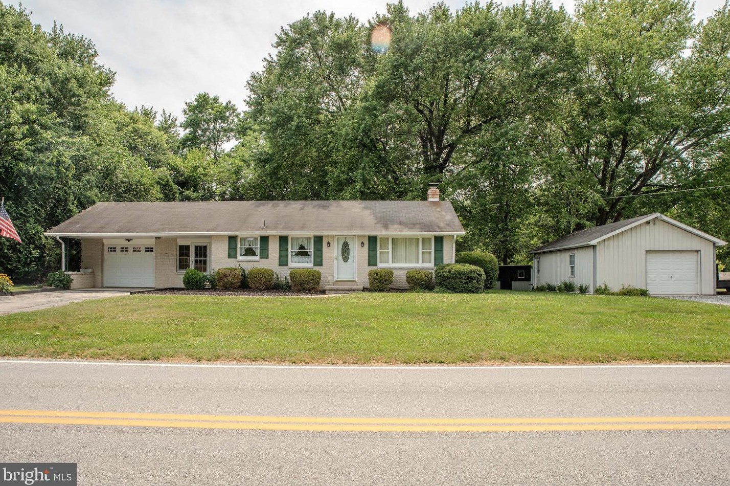 1848 Smith Station Rd, Spring Grove, PA 17362