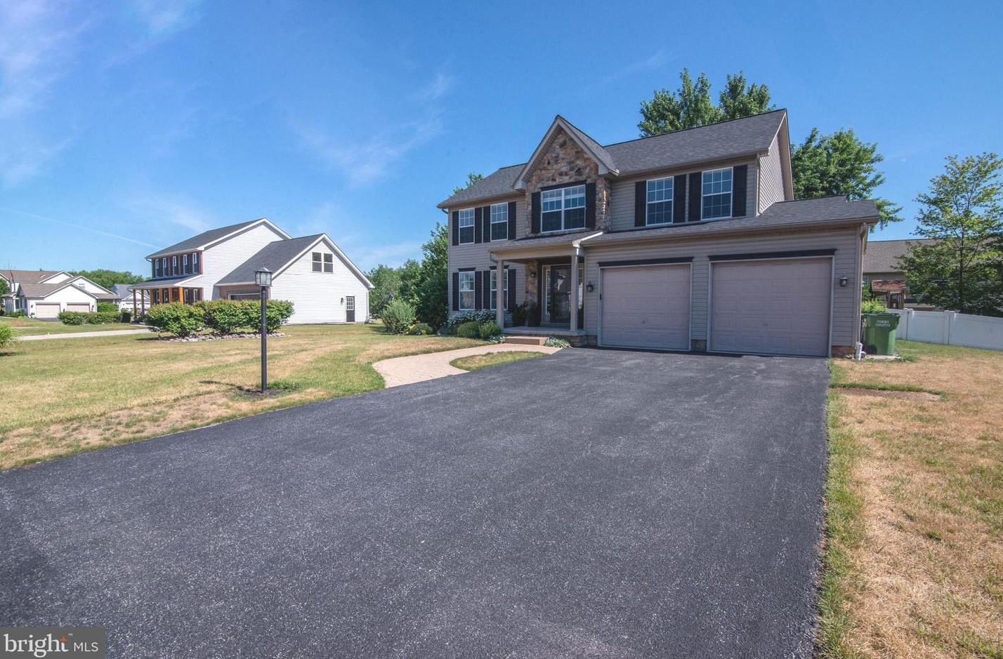 2215 Bernays Dr, York, PA 17404