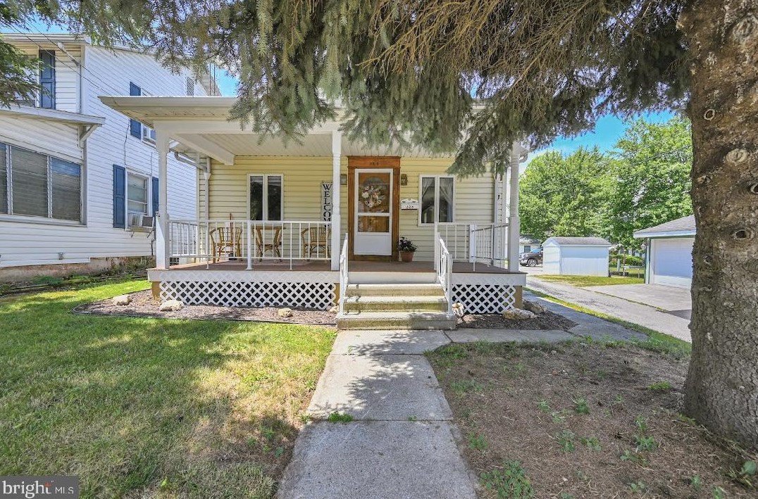 328 Pleasant St, Hanover, PA 17331