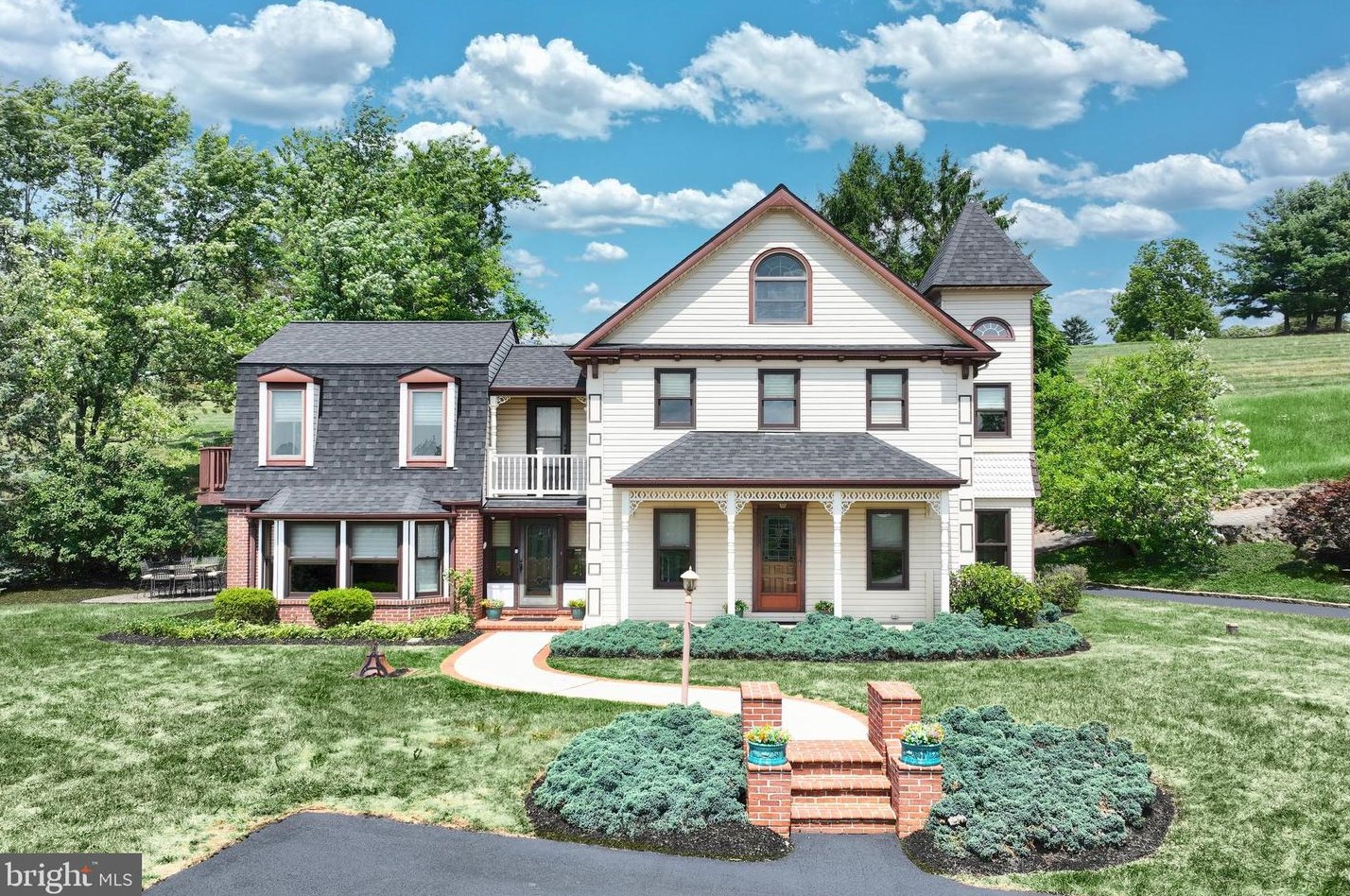 1026 Larue Rd, Seven Valleys, PA 17360
