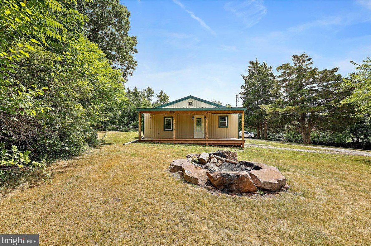 6560 Harmony Grove Rd, York, PA 17315