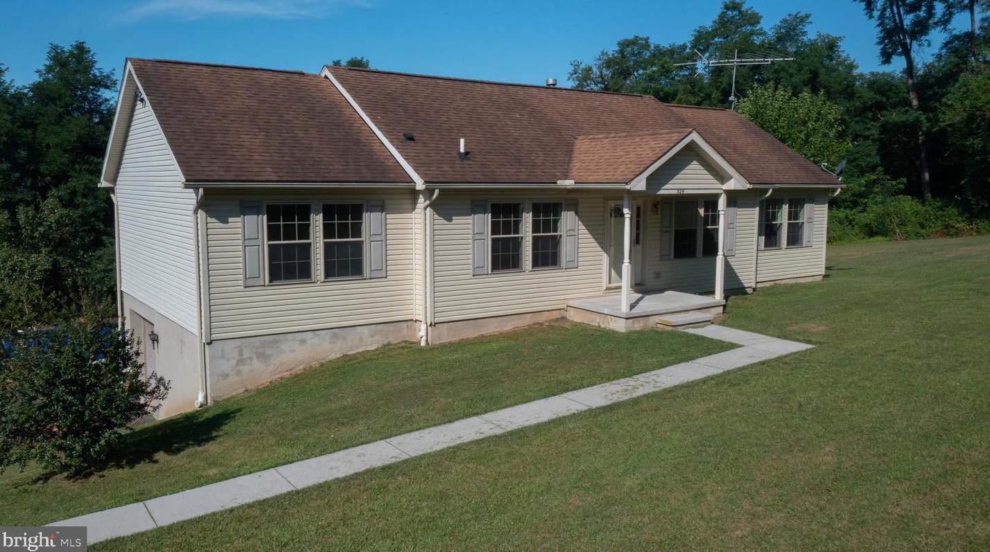 524 Ridge Rd, Fawn Grove, PA 17321