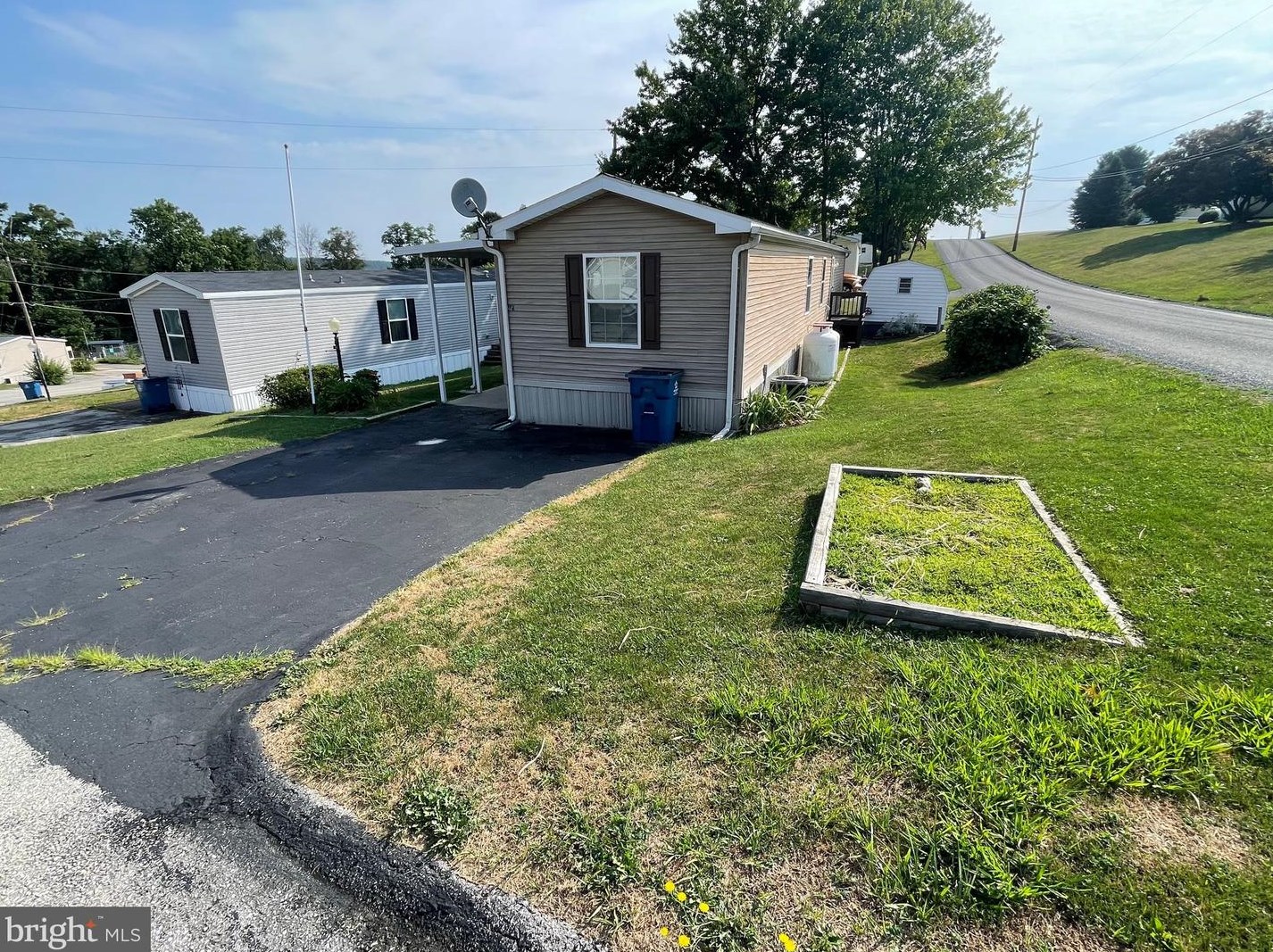 129 Rustique Dr, York, PA 17408