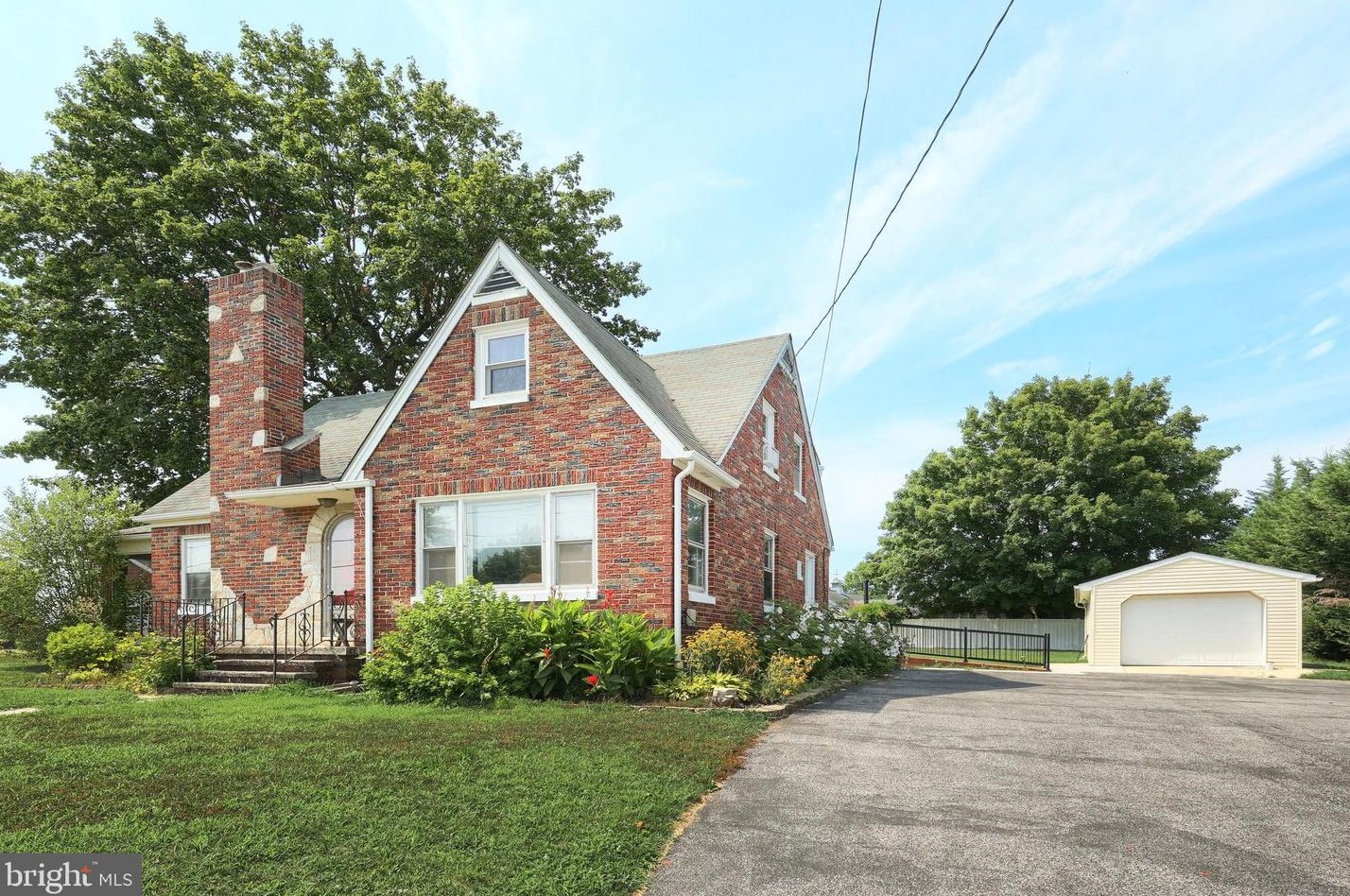 4021 Grandview Rd, Hanover, PA 17331