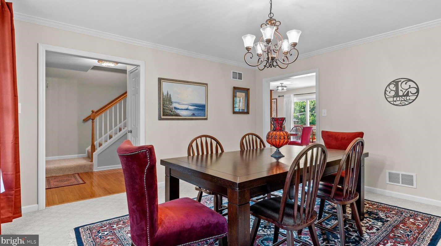 465 Sterling Dr, Red Lion PA  17356-9505 exterior