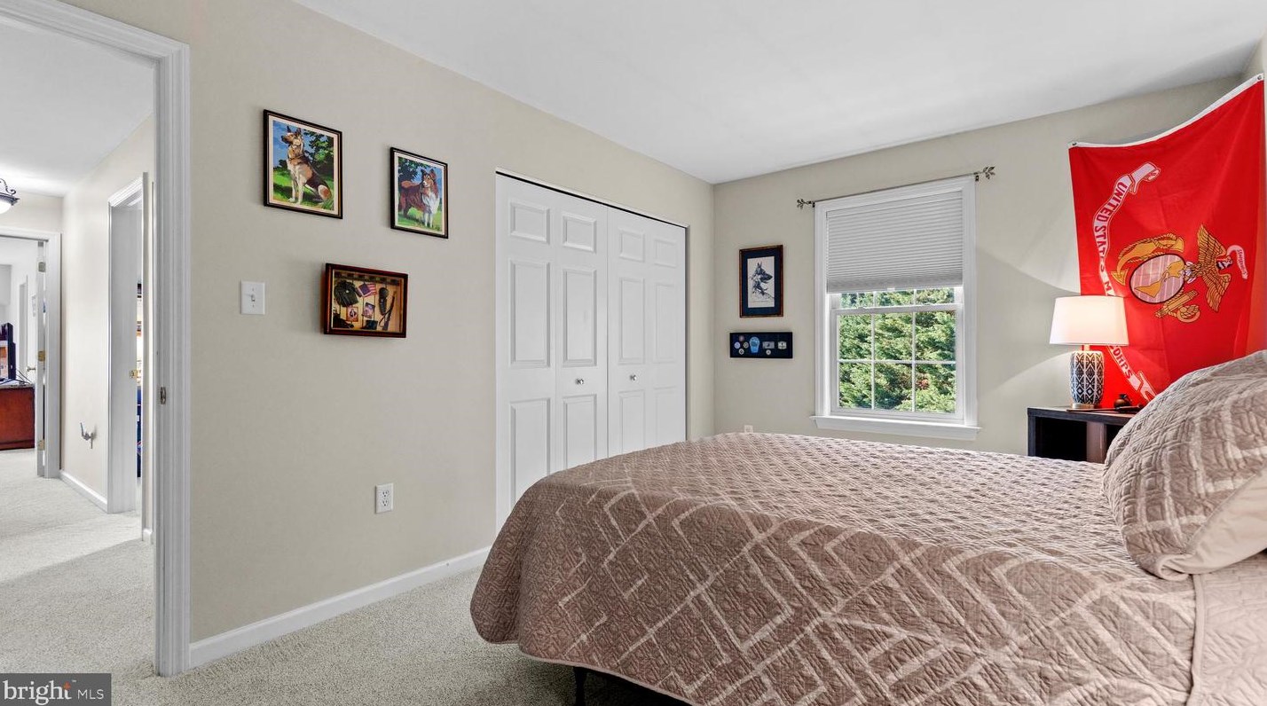 465 Sterling Dr, Red Lion PA  17356-9505 exterior