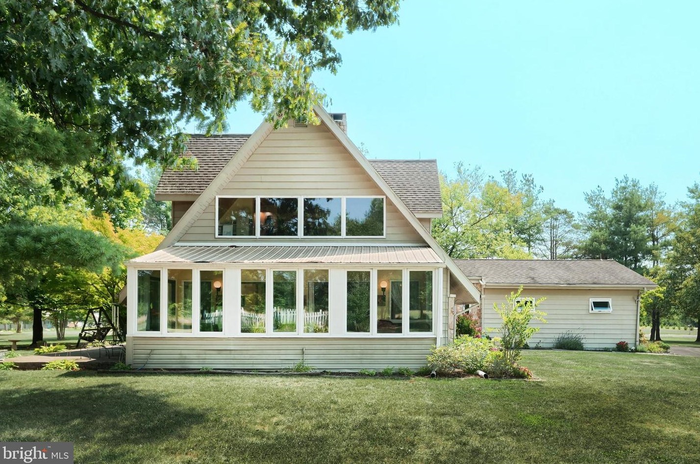 27 N Grantham Rd, Siddonsburg, PA 17019