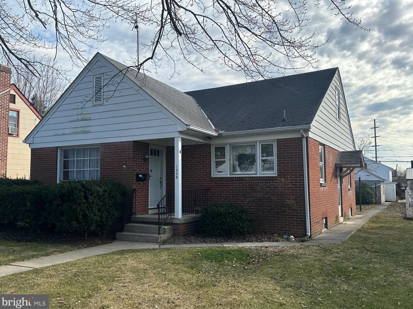 1329 E Walnut St, Hanover, PA 17331
