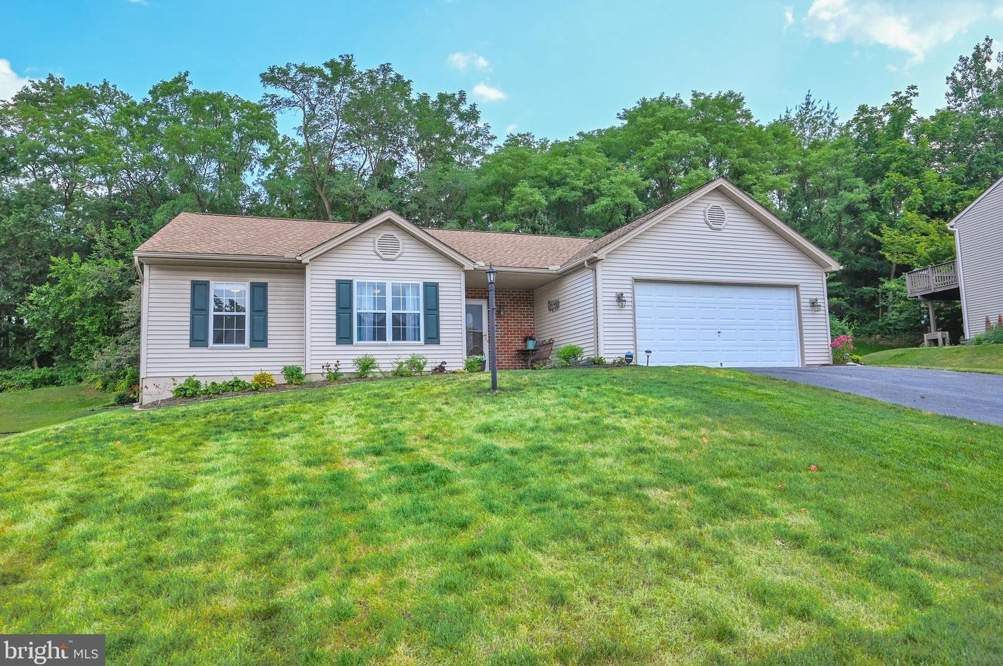 1891 Brandywine Ln, York, PA 17404-6441