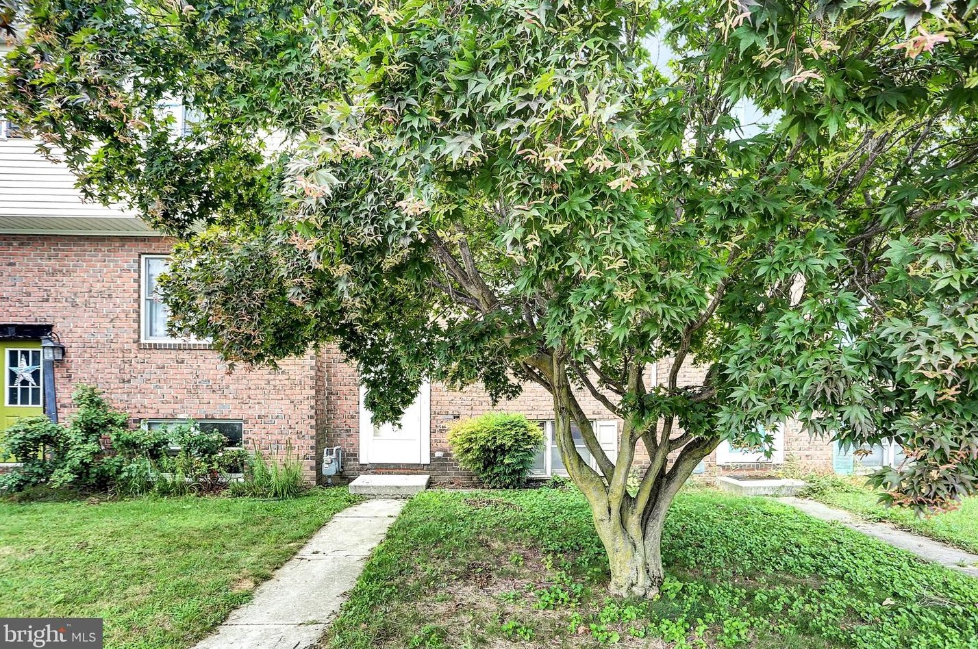 612 Eichelberger St, Hanover, PA 17331