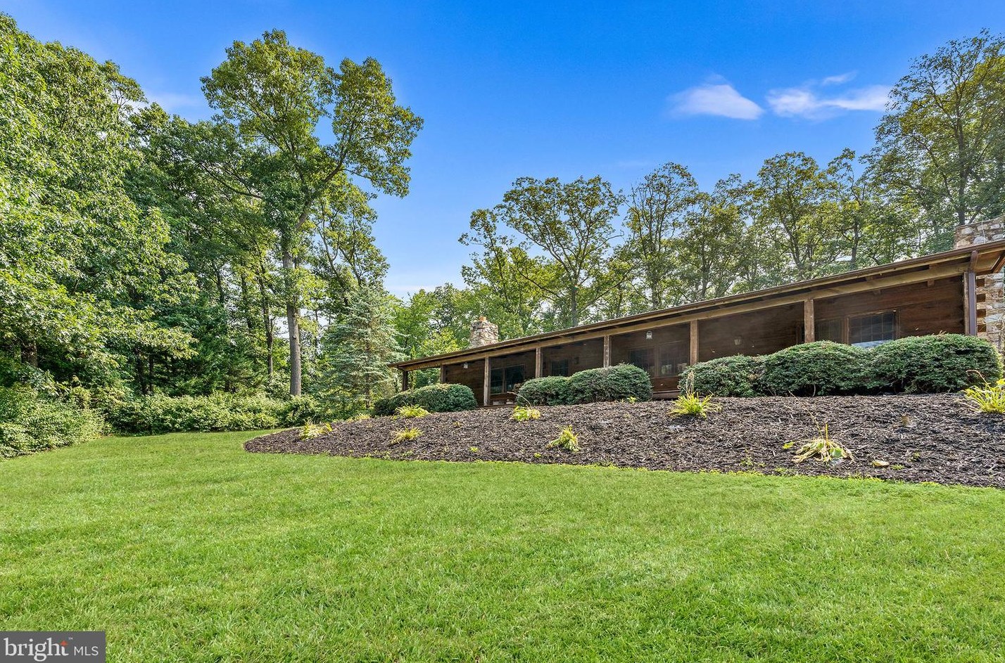 5240 Snyder Mill Rd, Spring Grove, PA 17362