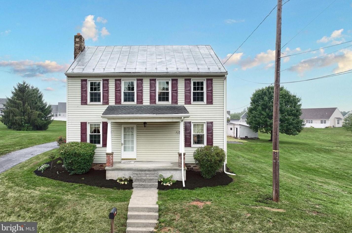 3300 Cardinal Ln, York, PA 17315