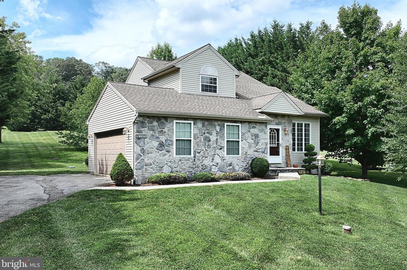 2780 Myers Rd, Spring Grove, PA 17362