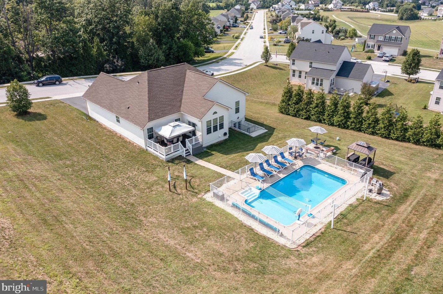 2230 Reservoir Heights Dr, Hanover, PA 17331