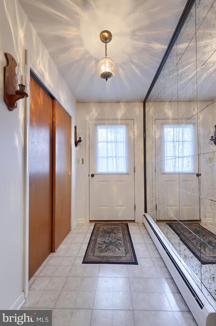 404 Allegheny Dr, York, PA 17402