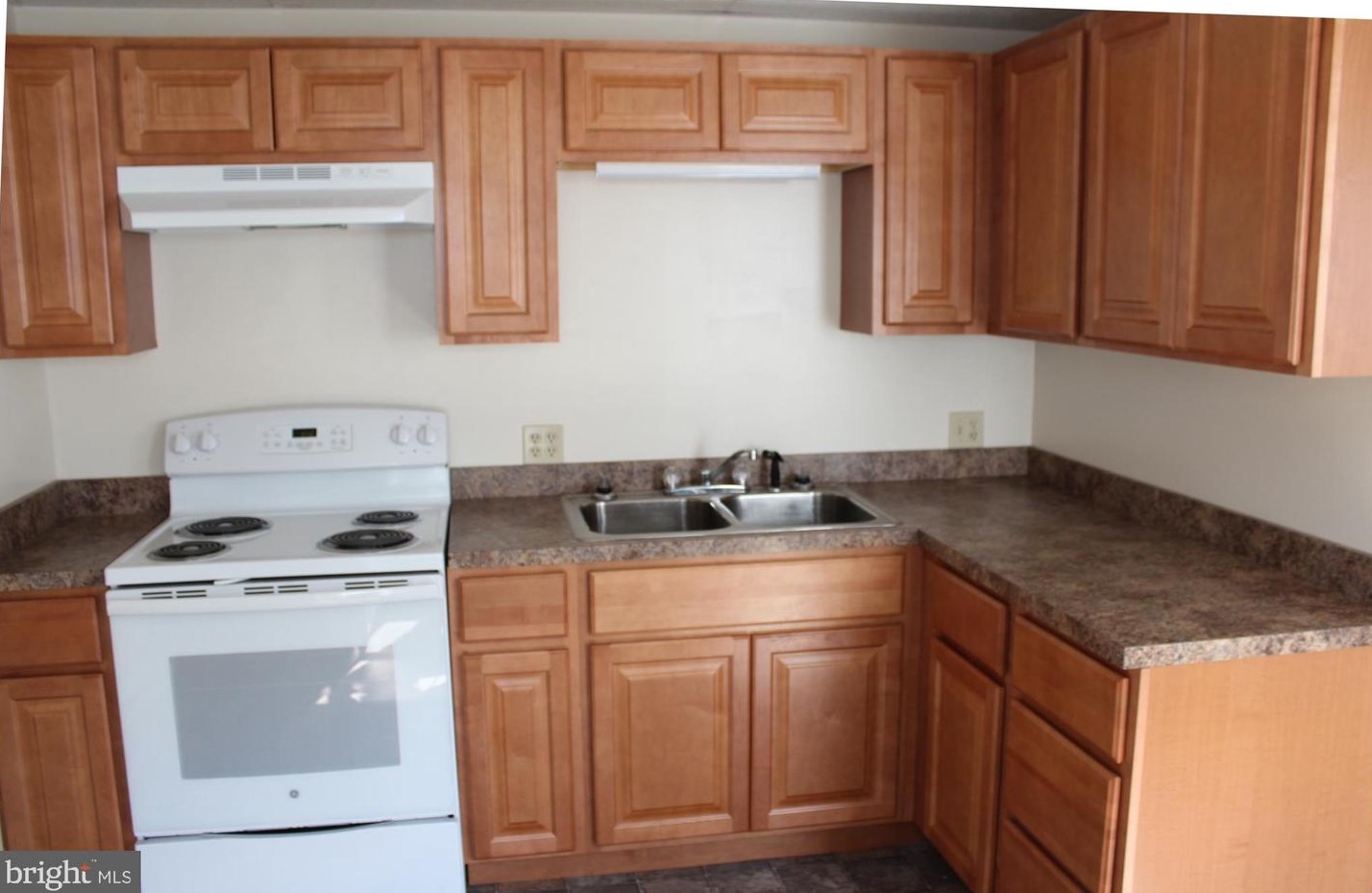 515 W Broadway #2nd Fl, Red Lion, PA 17356