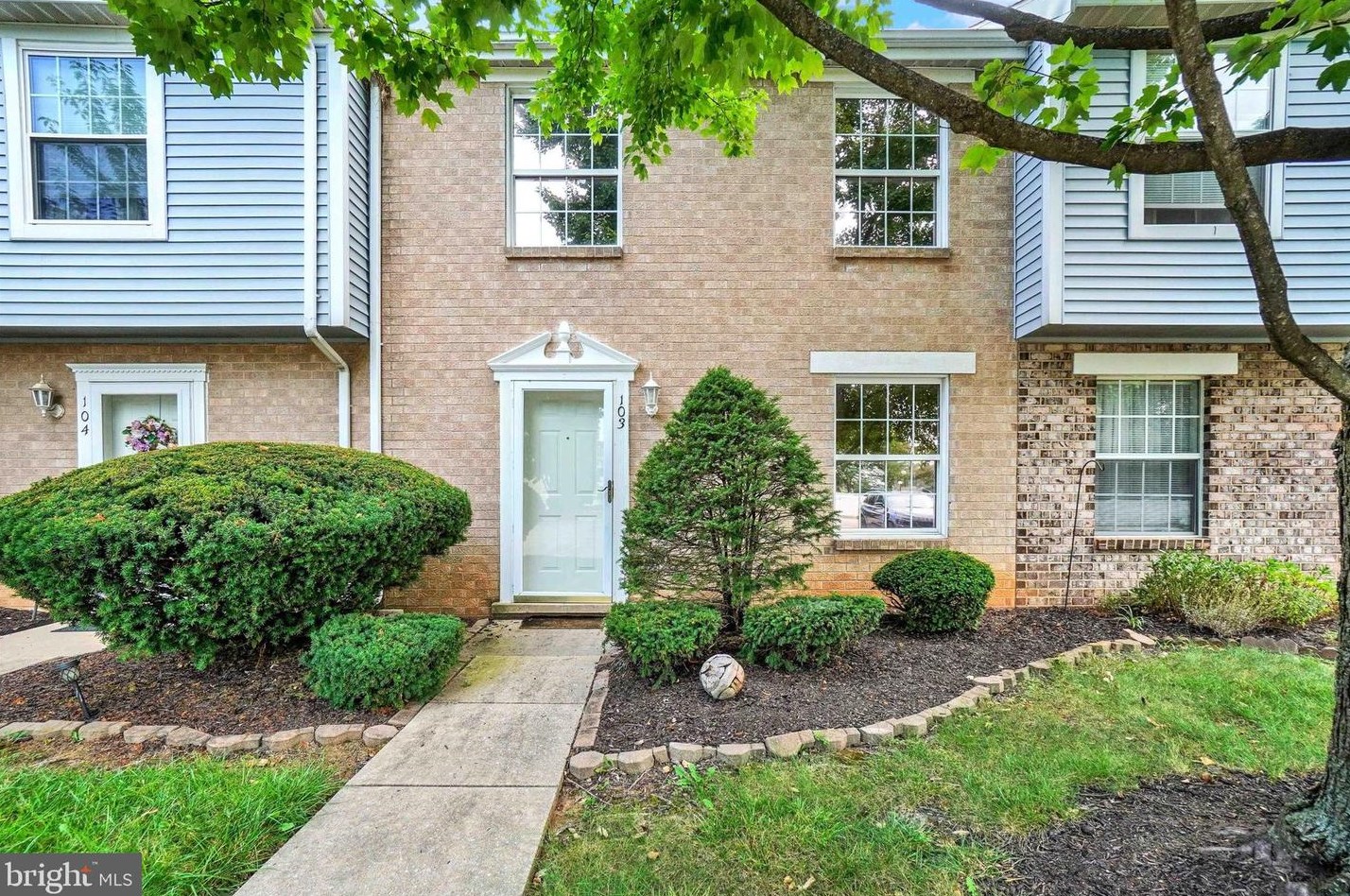 103 Lexton Dr, York PA 17404-9436 exterior