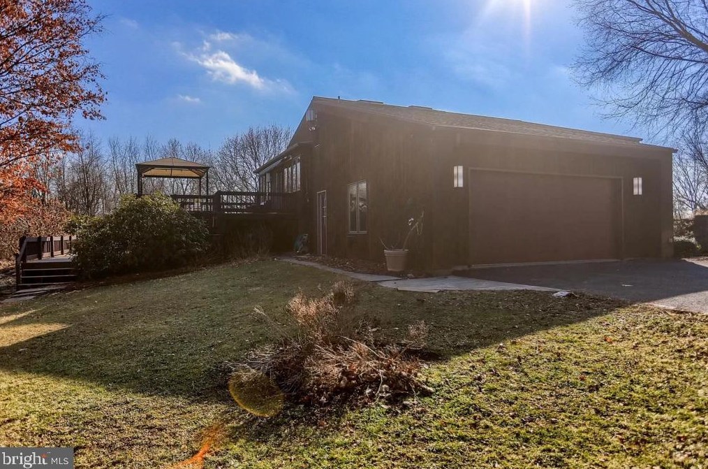 213 Bragg Cir, Hanover, PA 17331