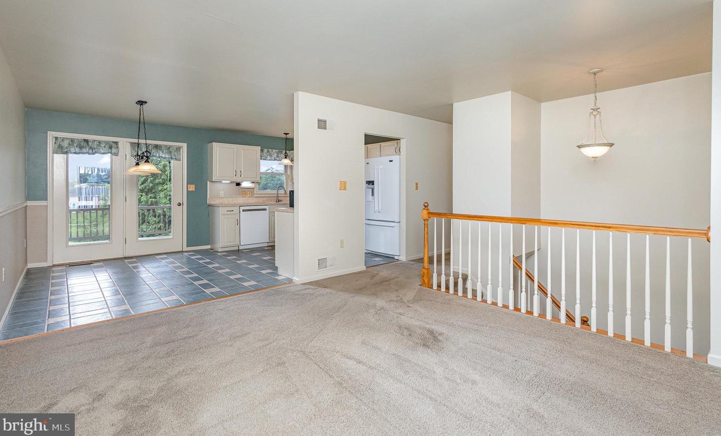 8 Riverview Dr, Longlevel, PA 17368