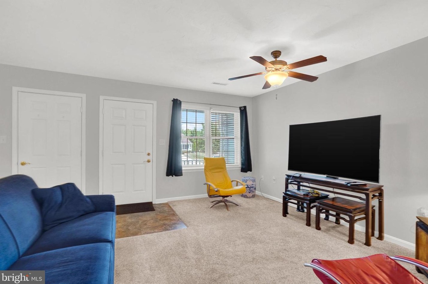 1372 Village Dr, Spring Grove, PA 17362