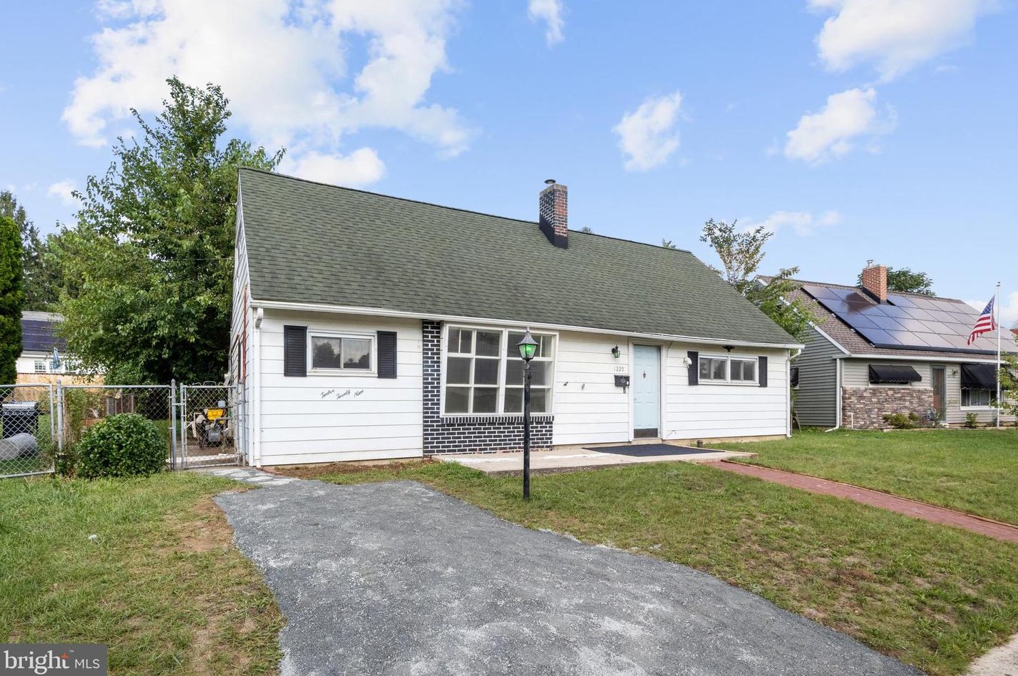 1229 Continental Rd, York, PA 17404