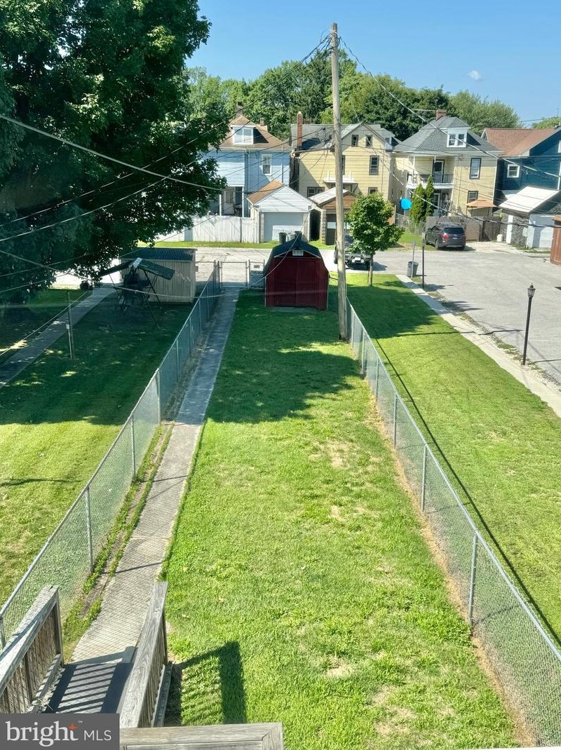 215 Centennial Ave, Hanover, PA 17331