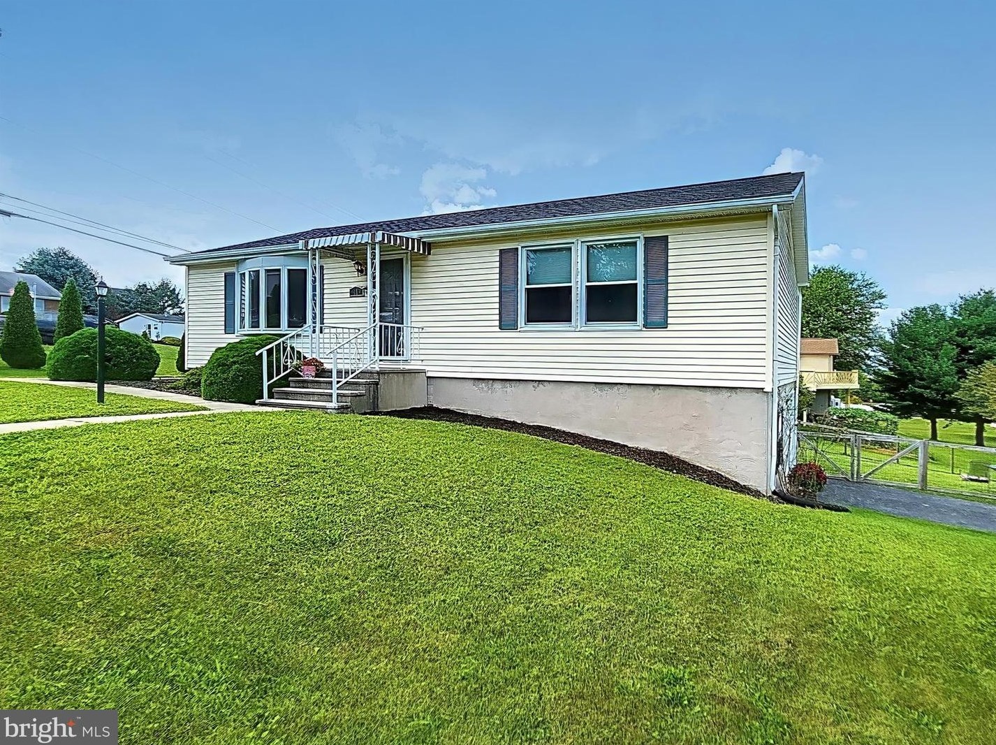 18 Pheasant Ridge Rd, Hanover, PA 17331