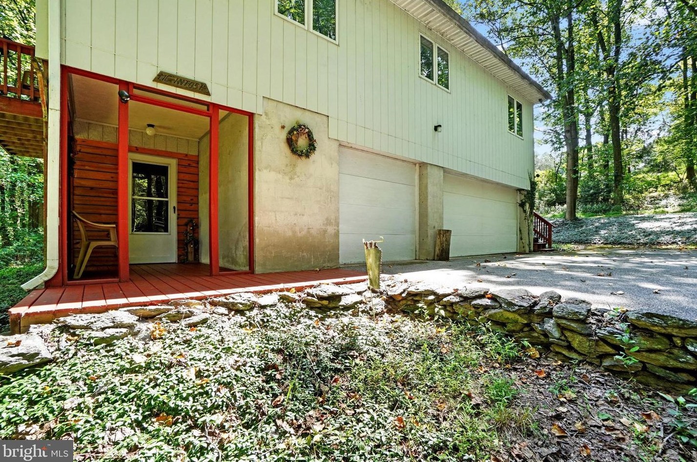 2241 Tall Oaks Ln, York, PA 17406