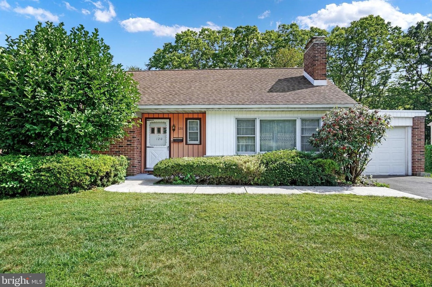 120 Schoolhouse Ln, York, PA 17406