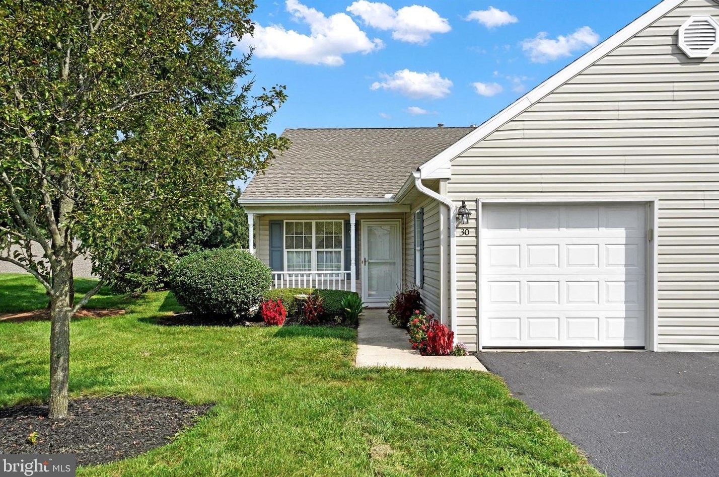 30 Hagarman Dr #30, York, PA 17408