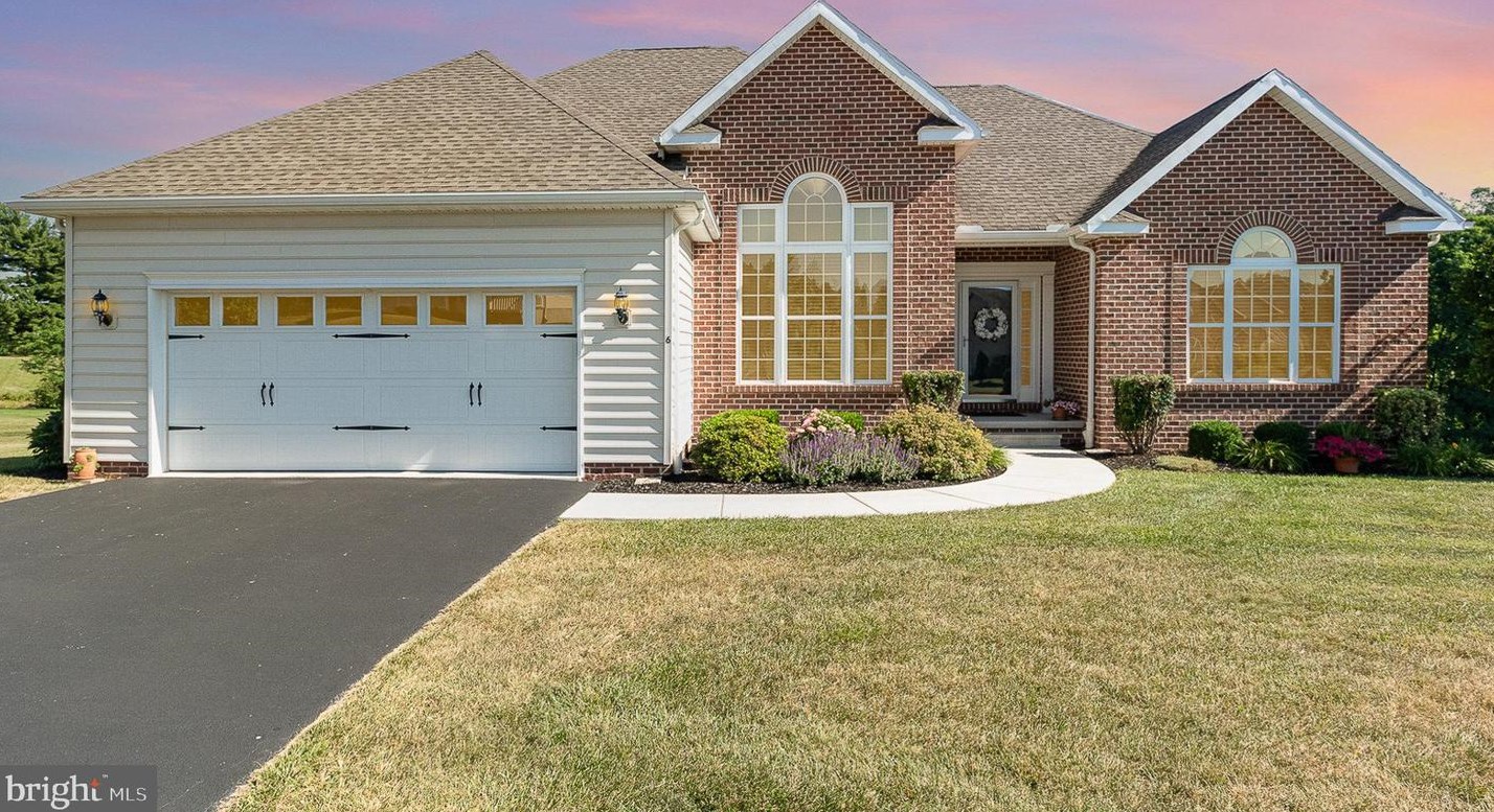 6 Tyler Dr, Hanover, PA 17331