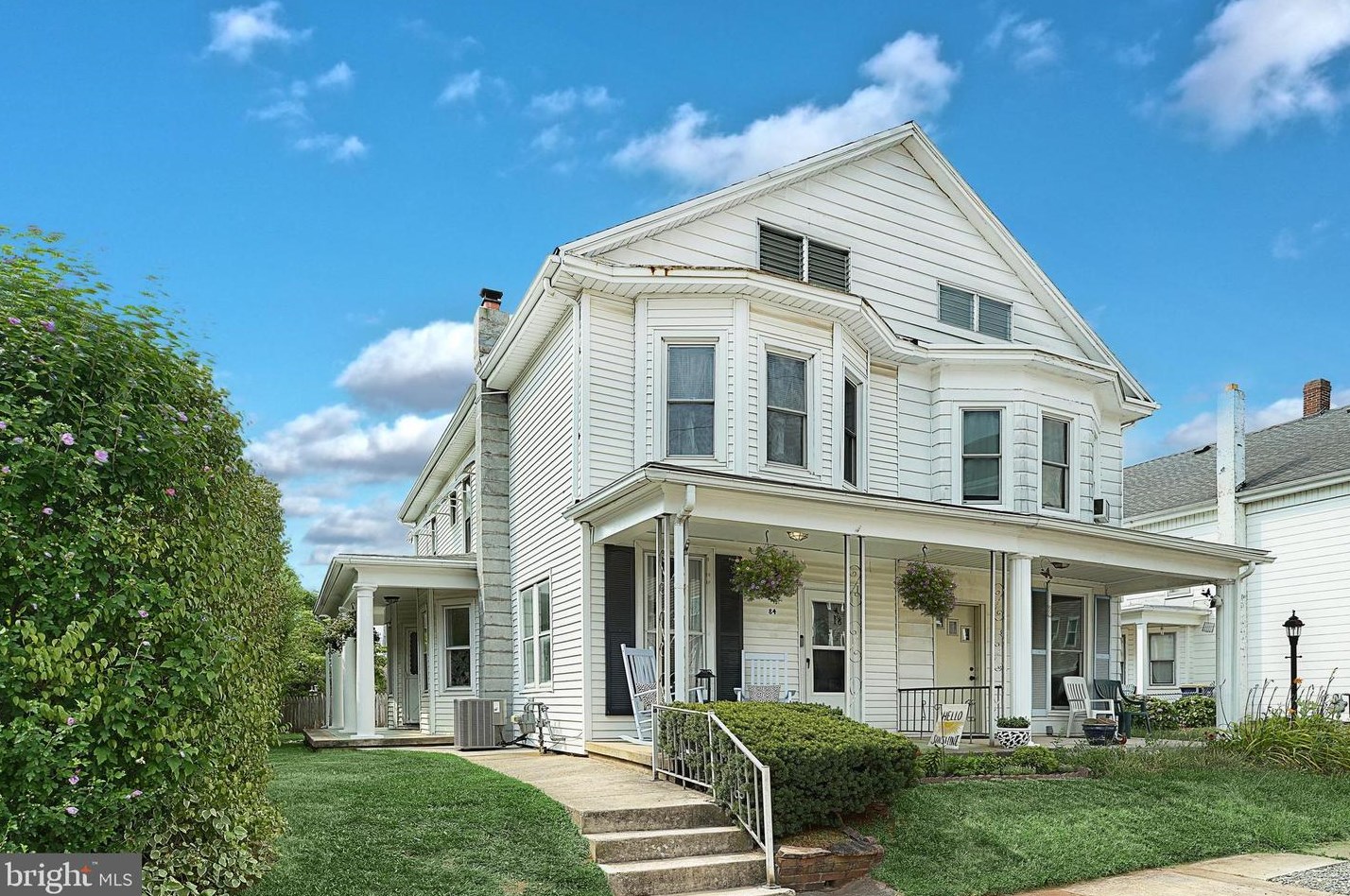 84 S Third St, Mount Wolf, PA 17347
